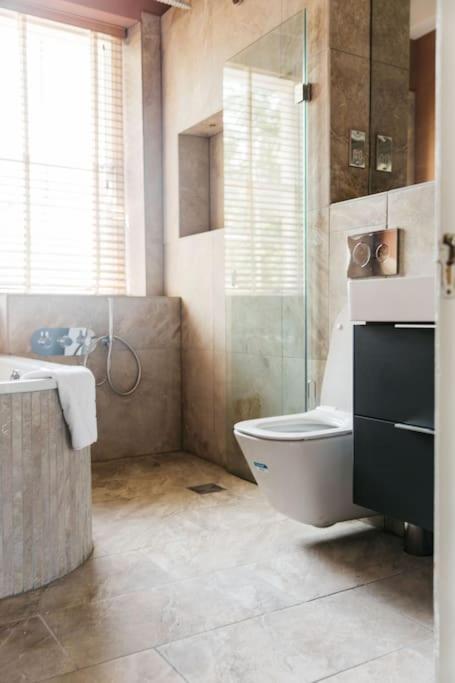 Luxury, Central, Sun-Filled 3 Bed Haven In باث المظهر الخارجي الصورة