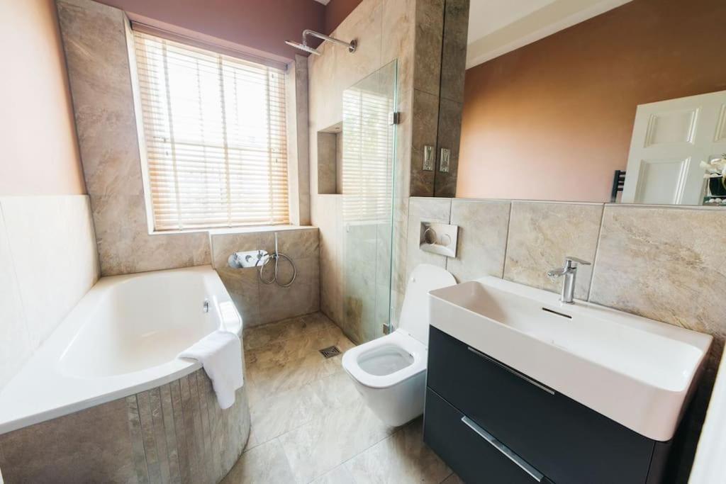 Luxury, Central, Sun-Filled 3 Bed Haven In باث المظهر الخارجي الصورة